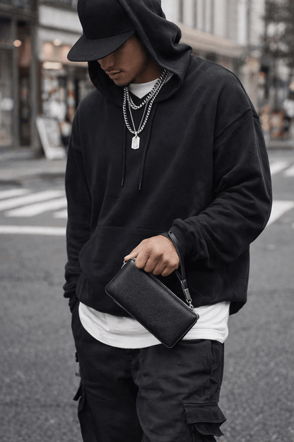 BLACK ZIP CLUTCH - MAUHK