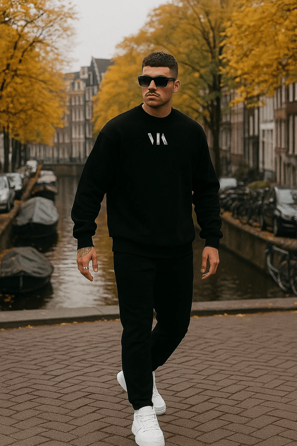 DELFT'S BROKEN TILE SWEATSHIRT - MAUHK