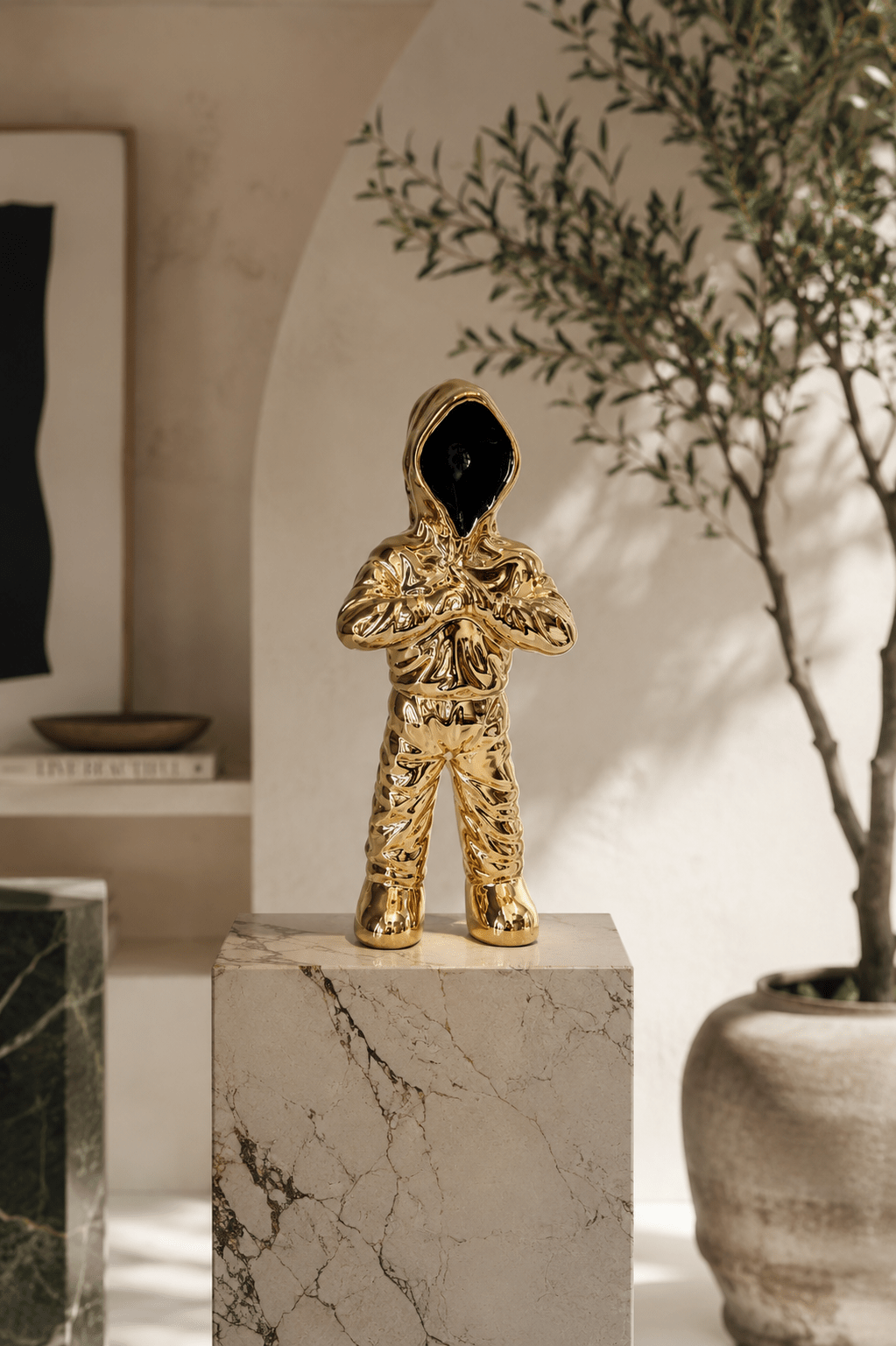 GOLDEN HOODIE MAN - MAUHK